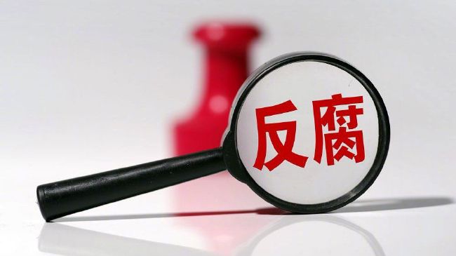 《罗马体育报》表示，上赛季罗马就是在关键的冲刺阶段遭遇严重伤病影响，最终未能获得欧冠参赛资格。